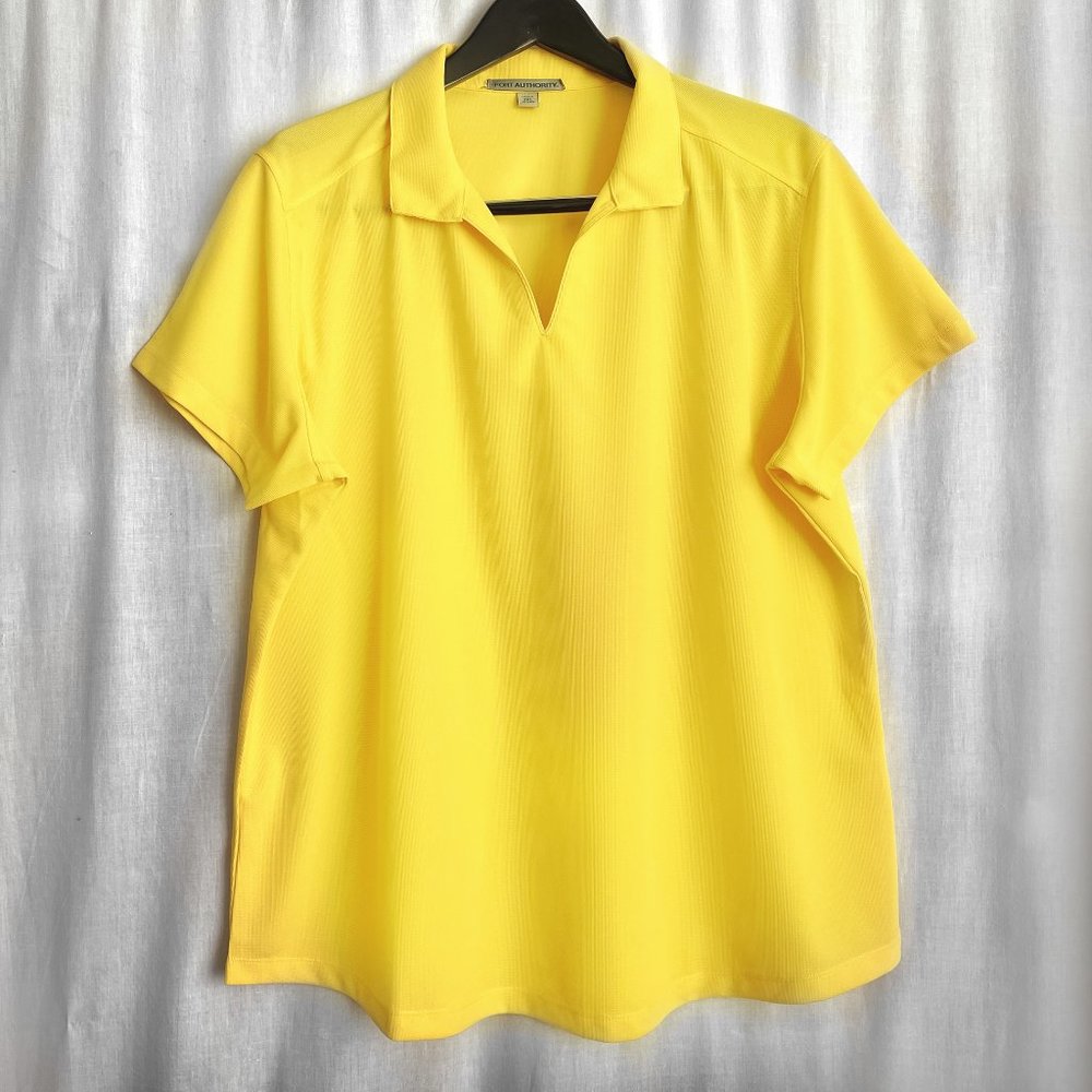 Yellow polyester women's t-shirt size 3X NWOT